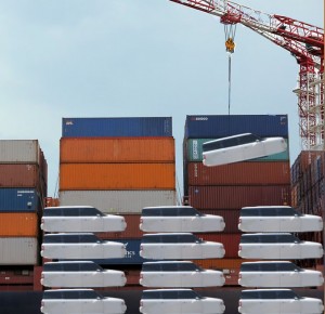 Ford Flex containers being loaded aboard a Maersk container ship 